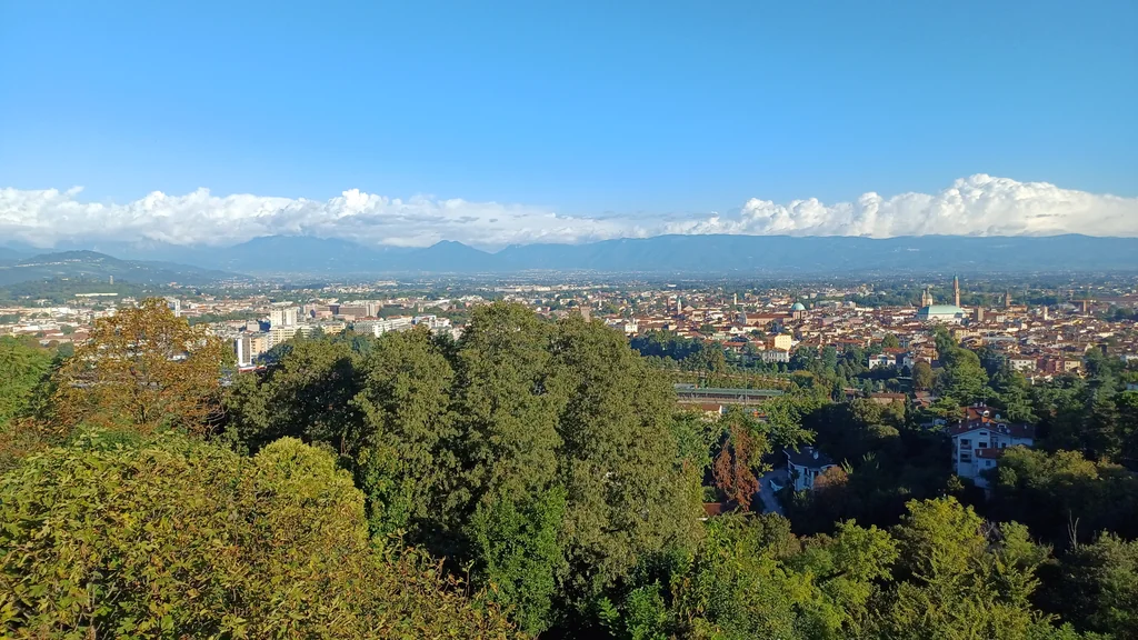 Panorama di Vicenza osservato dalla terrazza di Monte Berico