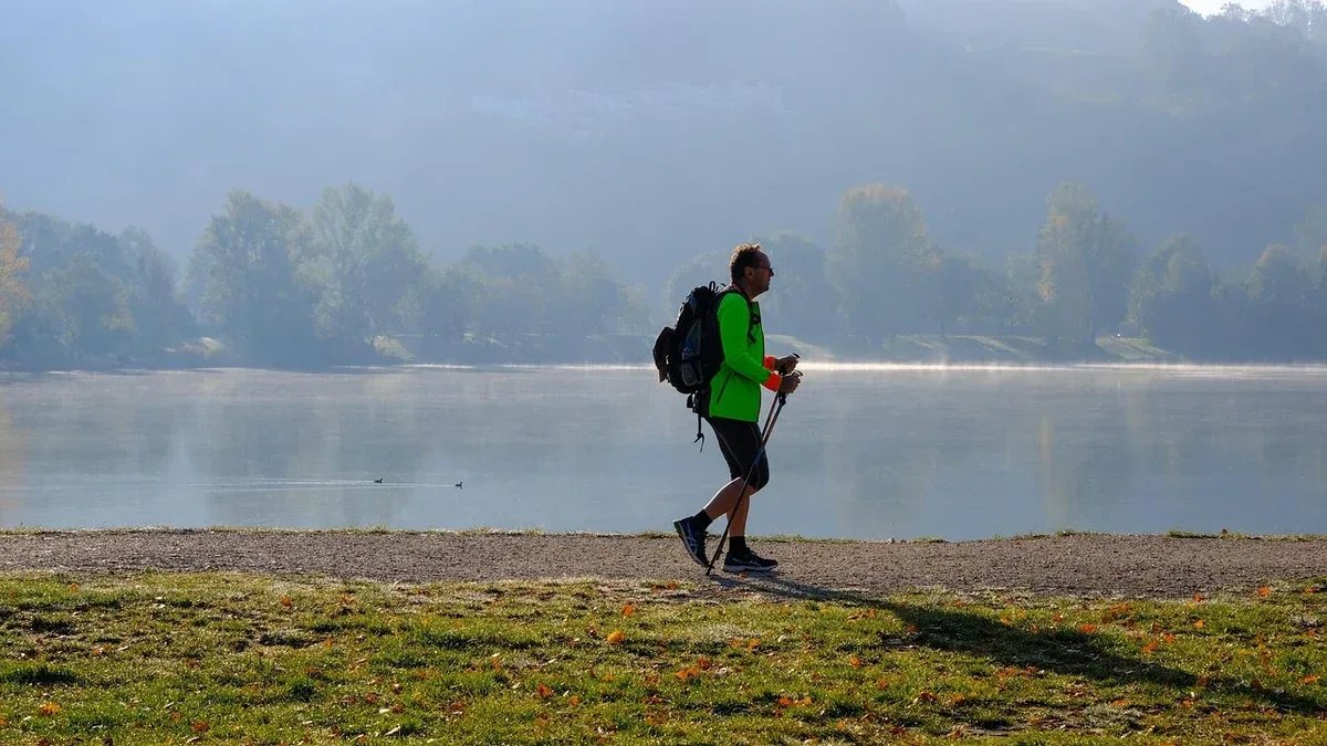 Dove appoggiare i bastoncini nel Nordic Walking per accompagnare il passo