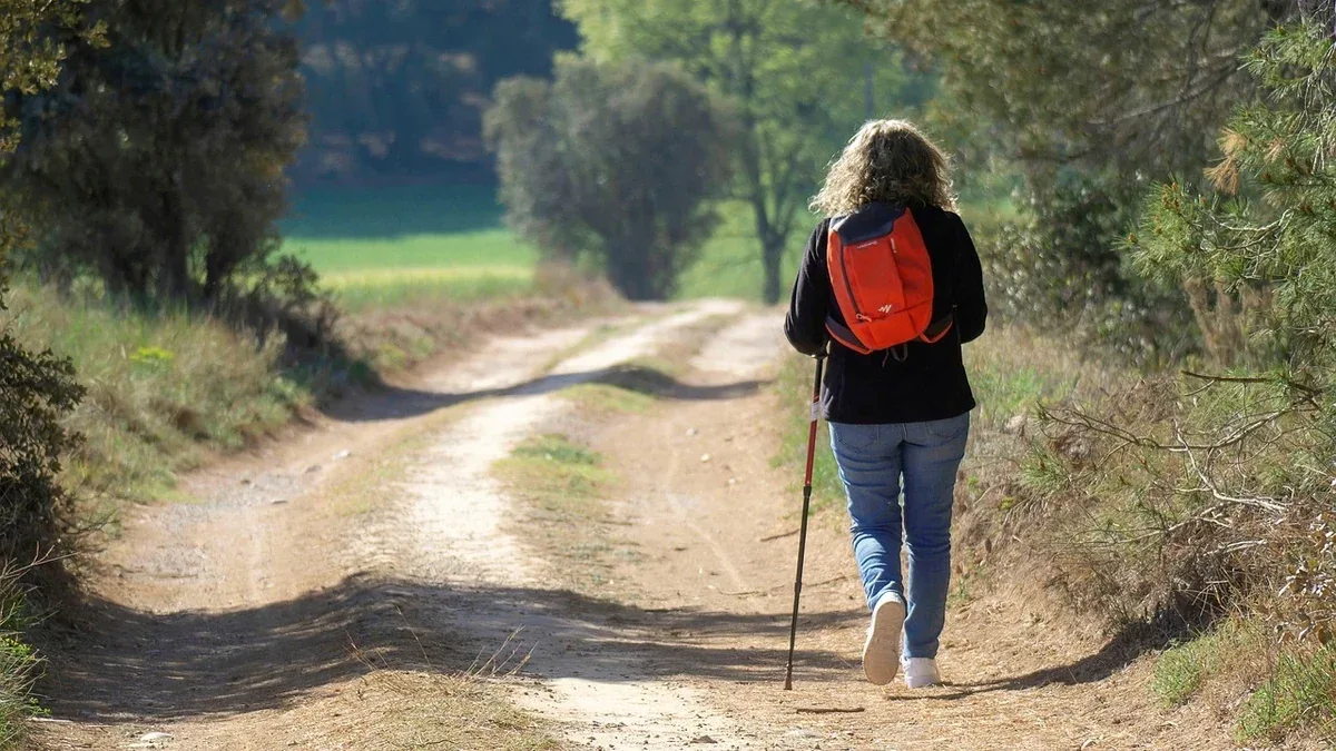Nordic Walking e movimento delle mani: quando aprire e chiudere la presa